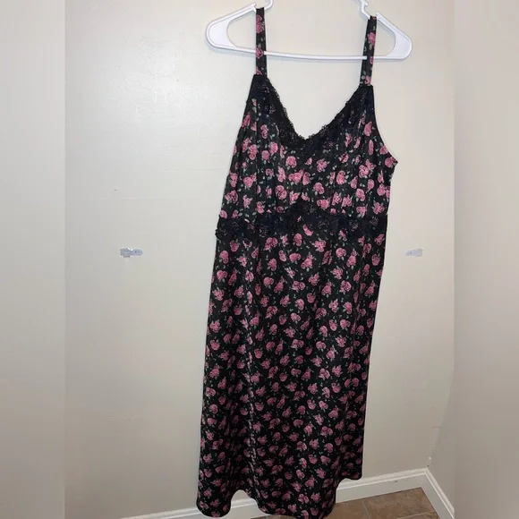 Torrid Tea Length Woven Jacquard Lace Trim Cami Dress Size 1X EUC - Picture 4 of 10